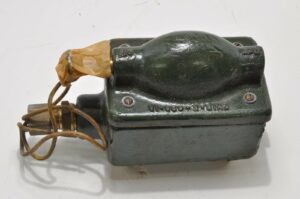 Diamond-T-980-981-G159-Box-Winch-Torque-Control-Switch-Assy-Box-WW2-NOS-202170118837-2